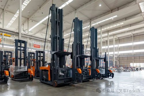扬帆出海！卓一首批18米人上行三向叉车批量交付欧洲客户！