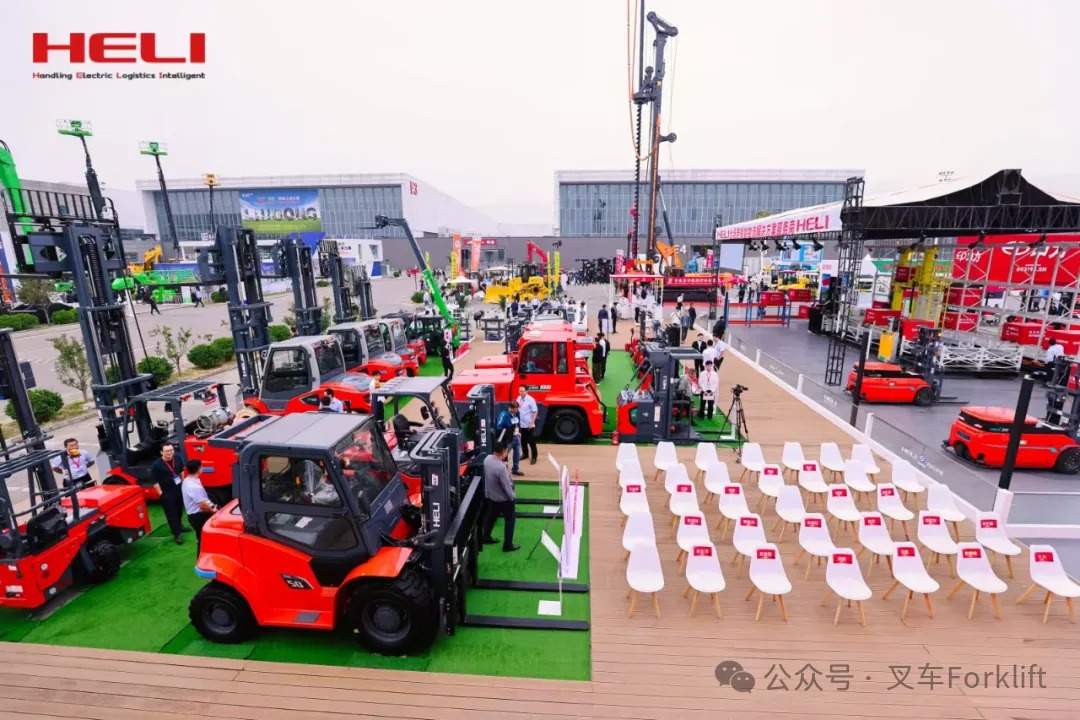 比武见真章！合力 "阅兵级" 装备闪耀 2025 北京国际工程机械展！