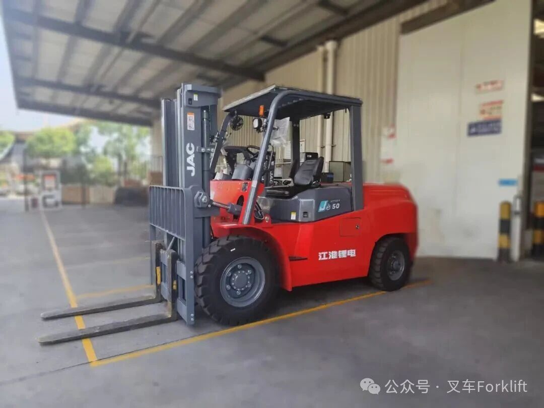 江淮重工JE系列4.5-小5吨80V锂电车M新款叉车试销上市