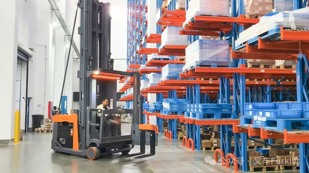 品质之选！卓一人上型三向叉车为电机制造商物流升级赋能！