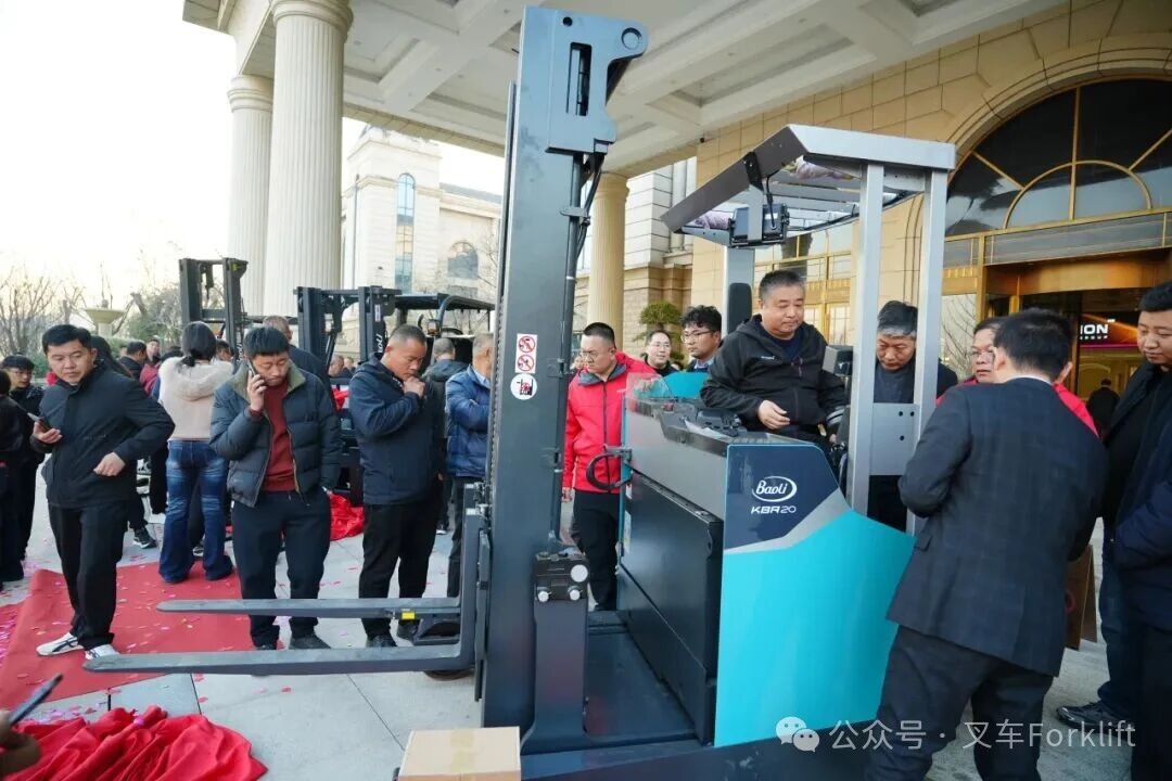 窄道终极解法！宝骊前移式叉车全新上市！