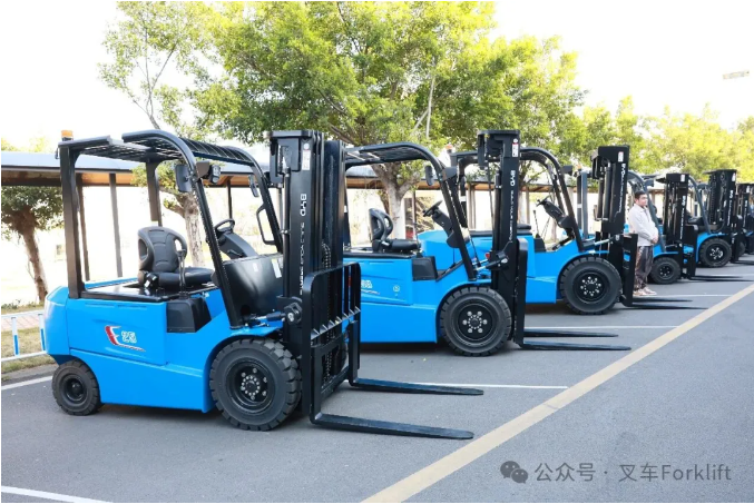 驭势而上 跃起新程——2026年比亚迪叉车全球产品发布峰会盛大举行