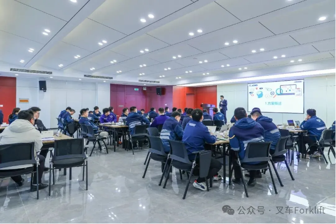 新年第一课 | 方案破局！徐工叉车营销赋能解锁赢单新密码