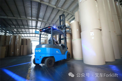 【于纸卷间书写绿色诗篇】——在造纸行业的比亚迪叉车